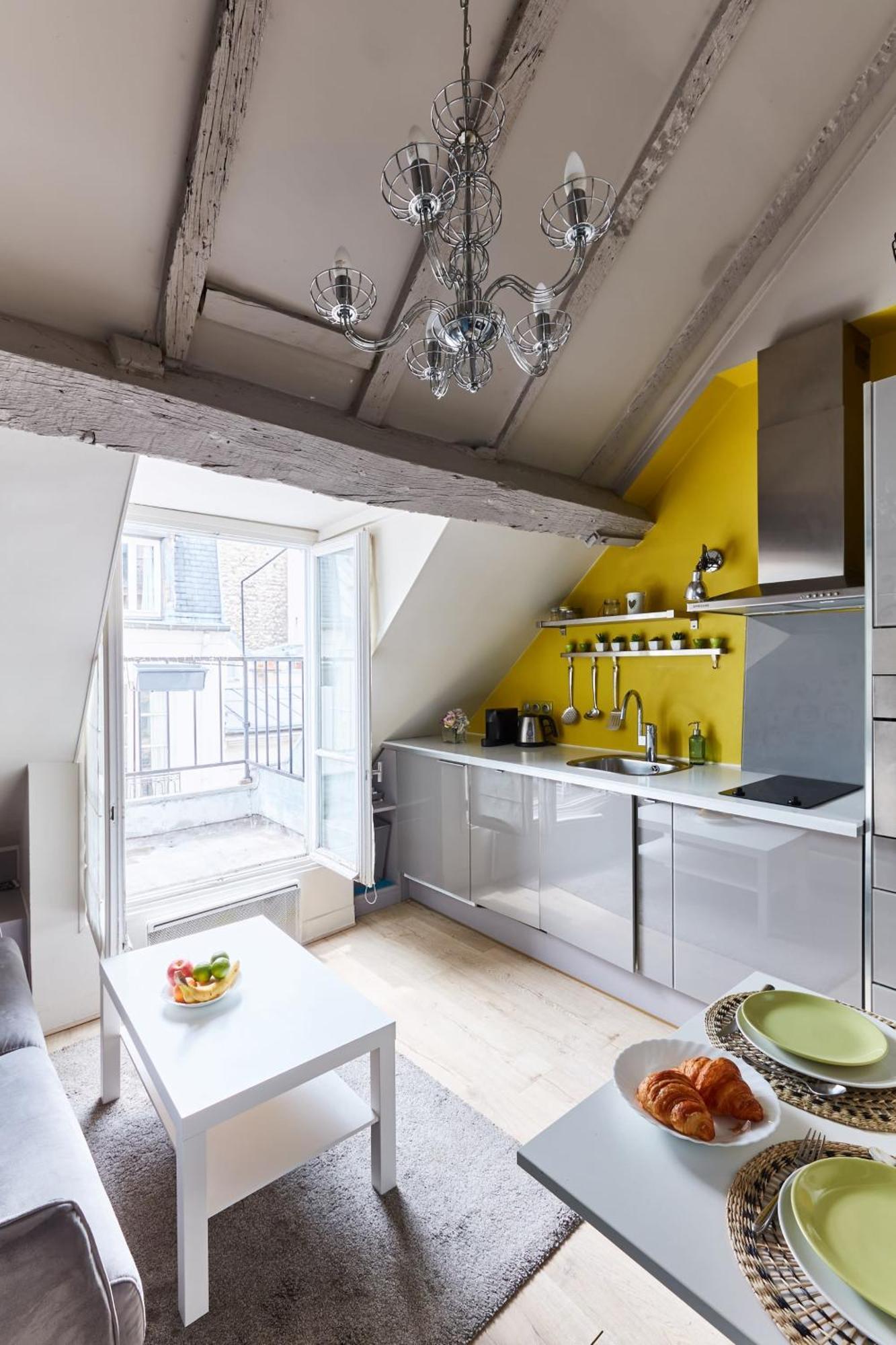 Place Des Vosges - 1Br With Balcony - Cityapartmentstay باريس المظهر الخارجي الصورة