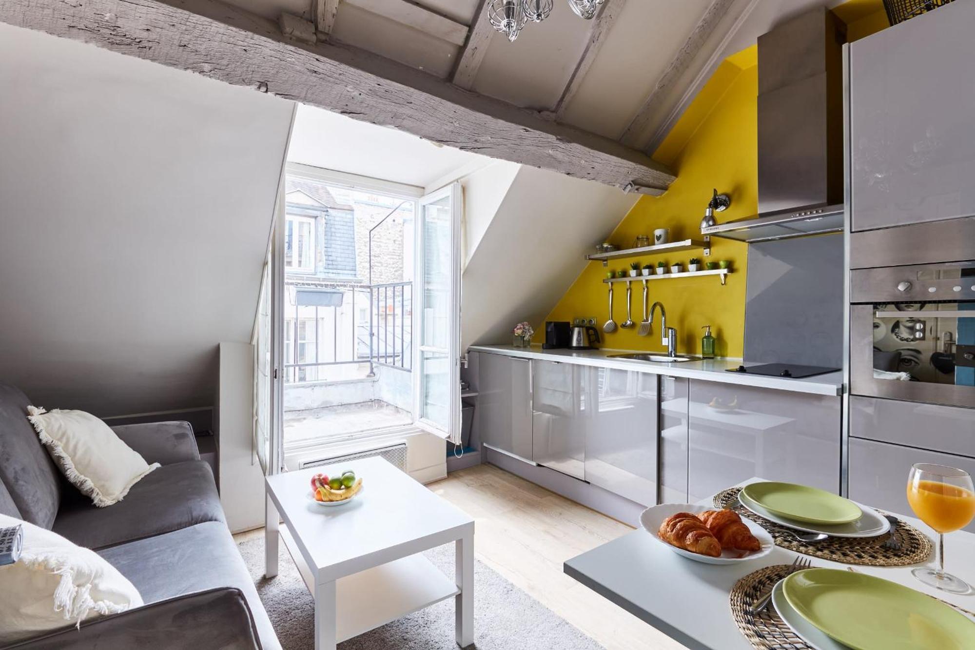 Place Des Vosges - 1Br With Balcony - Cityapartmentstay باريس المظهر الخارجي الصورة