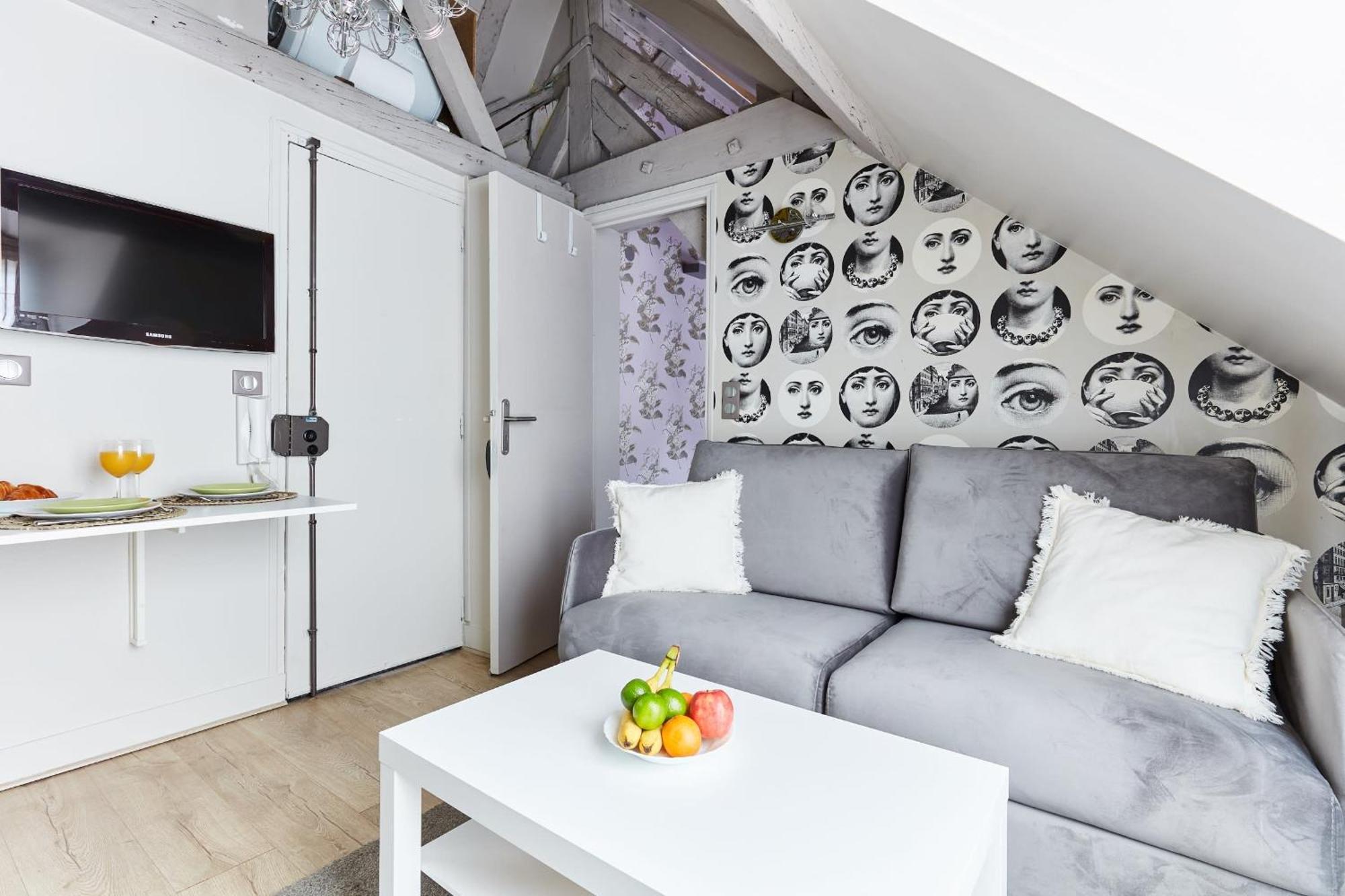 Place Des Vosges - 1Br With Balcony - Cityapartmentstay باريس المظهر الخارجي الصورة